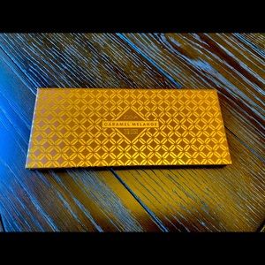 Zoeva Caramel Ménage eyeshadow palette; new